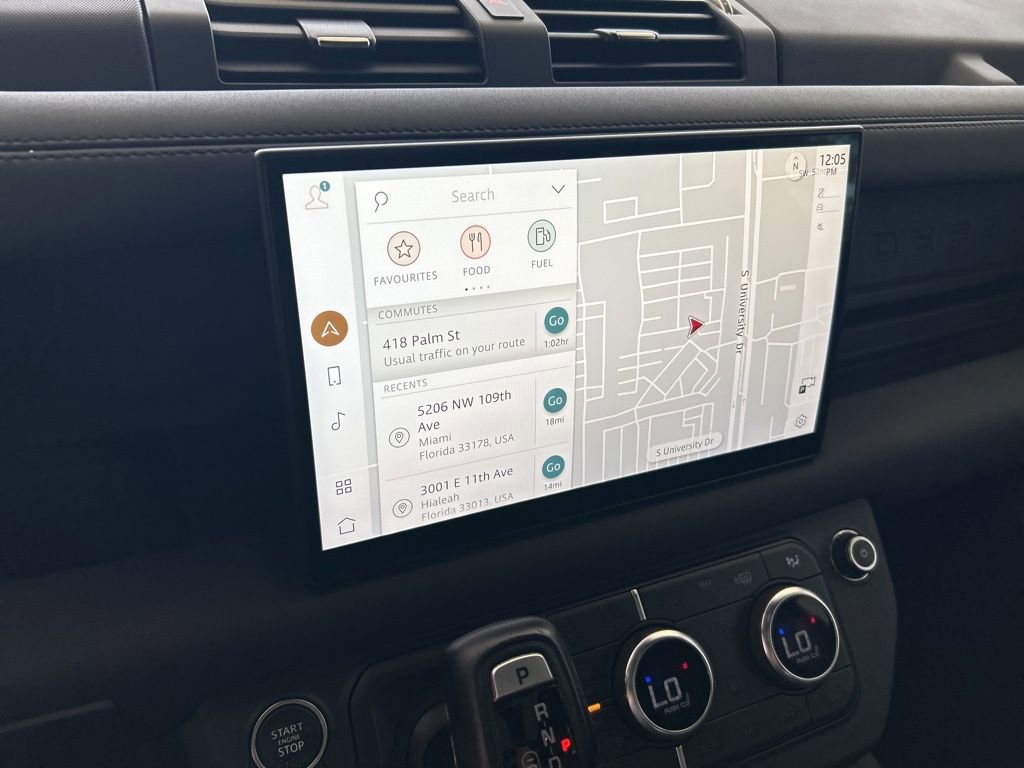 Used 2024 Land Rover Defender 130 X-Dynamic SE image 11