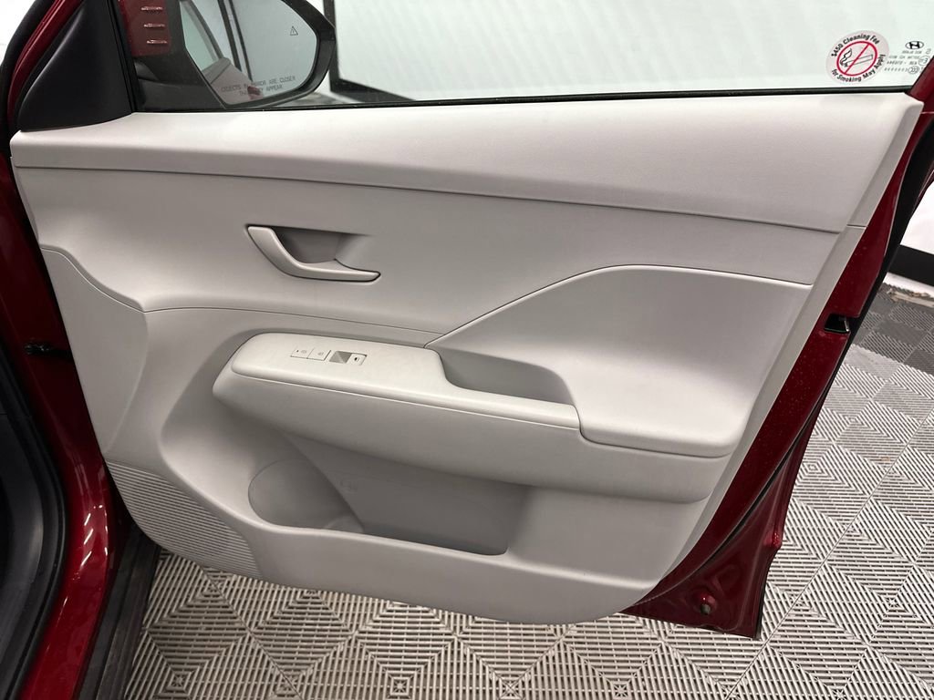 Used 2025 Hyundai Kona SEL image 14