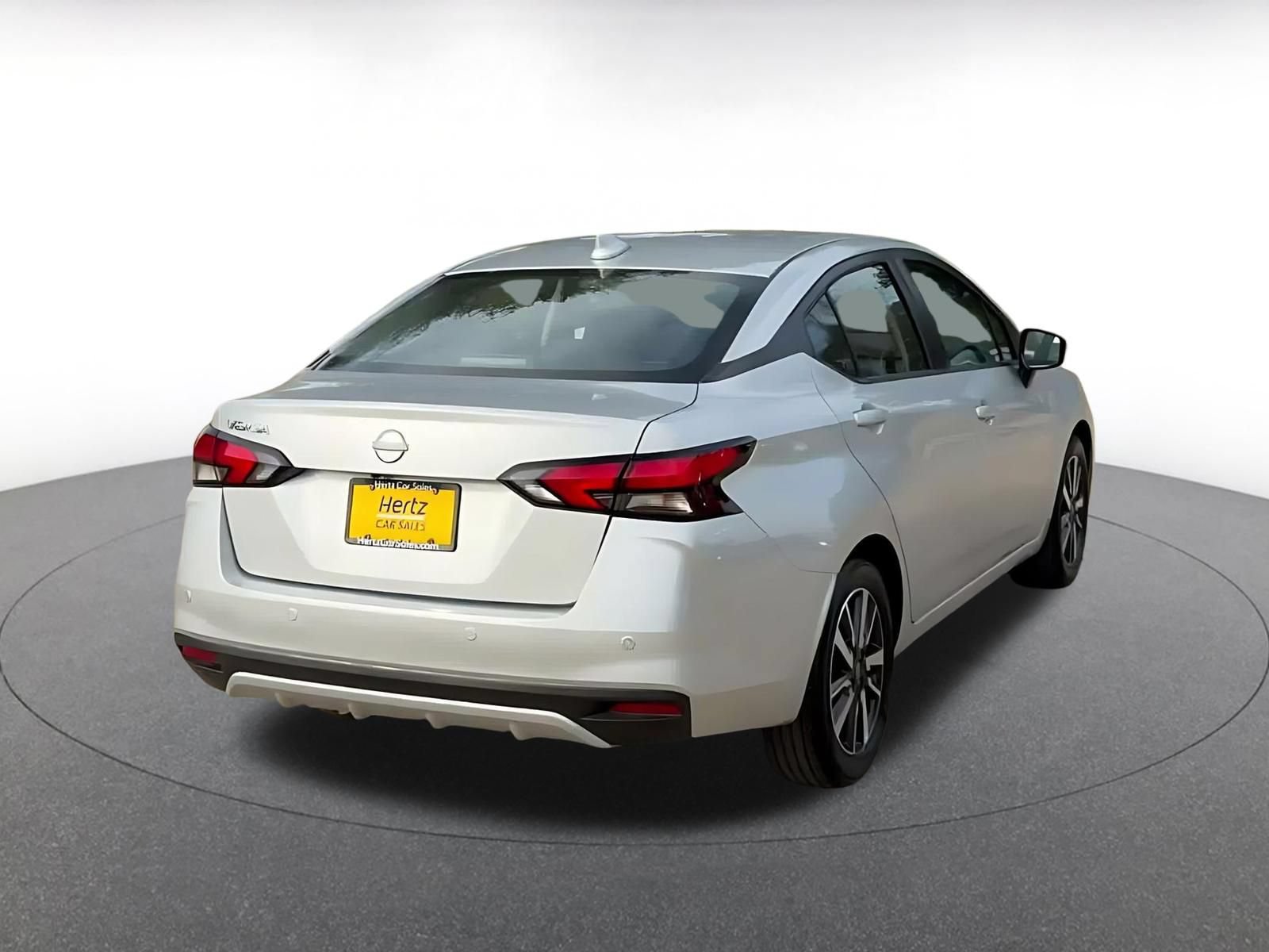 Used 2025 Nissan Versa SV FWD image 11
