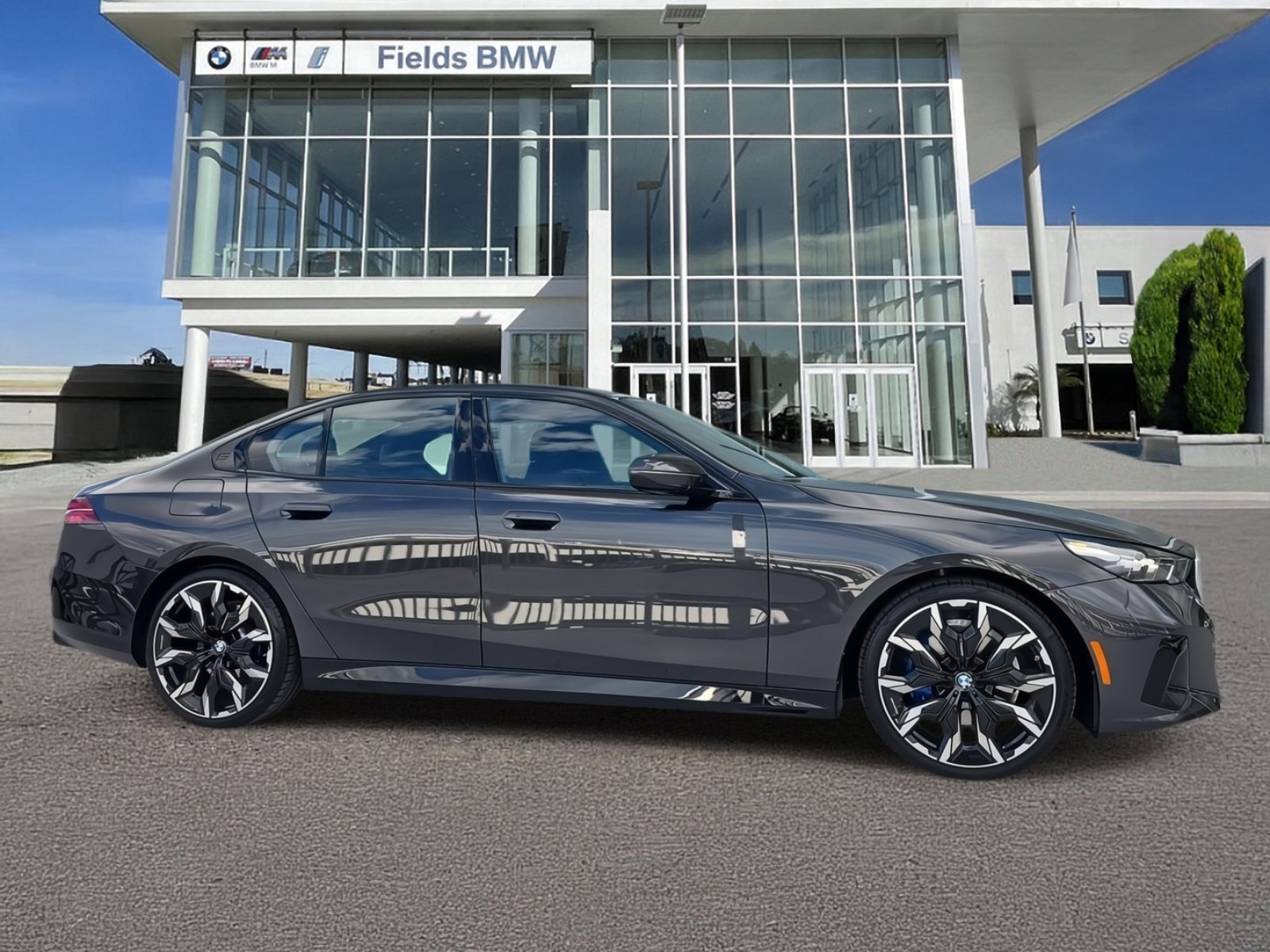 Certified 2025 BMW 530i w/ M Sport Package image 1