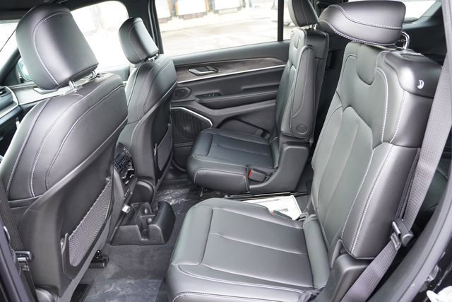 New 2026 Jeep Grand Cherokee L Limited image 11