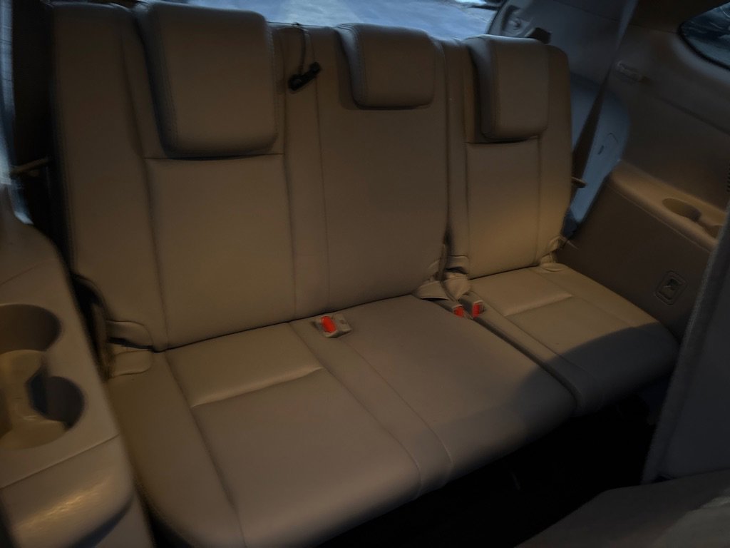 Used 2018 Toyota Highlander XLE image 16