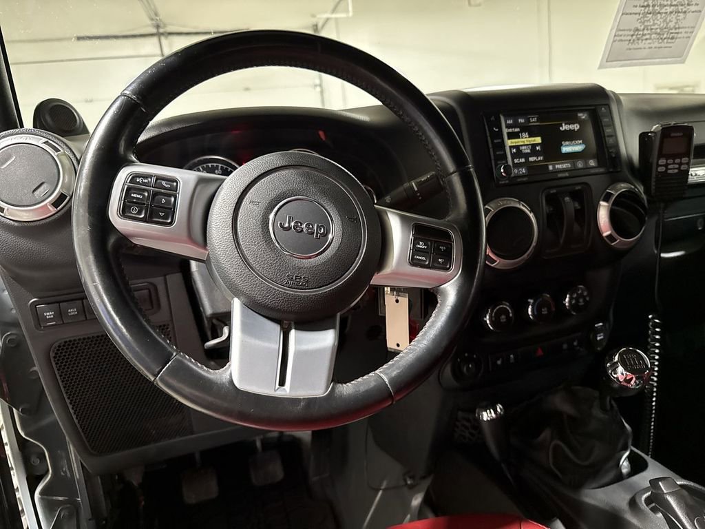 Used 2013 Jeep Wrangler Rubicon image 11