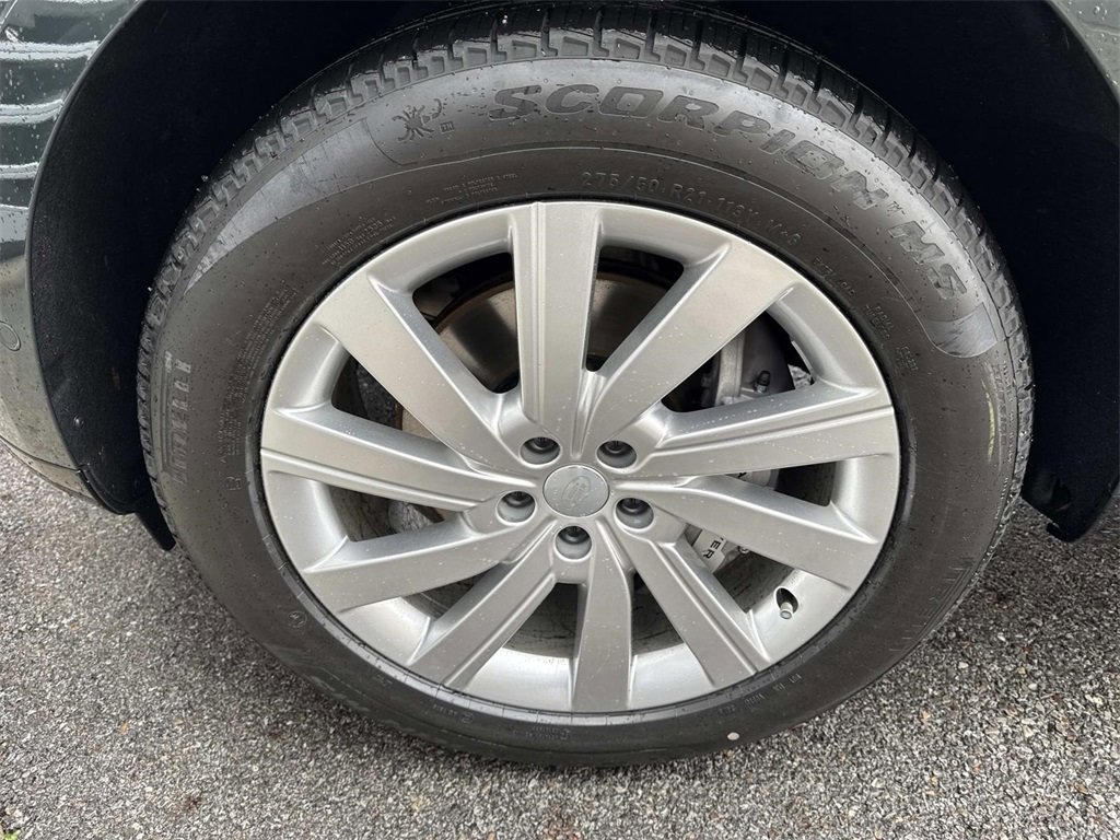 New 2025 Land Rover Range Rover SE image 11