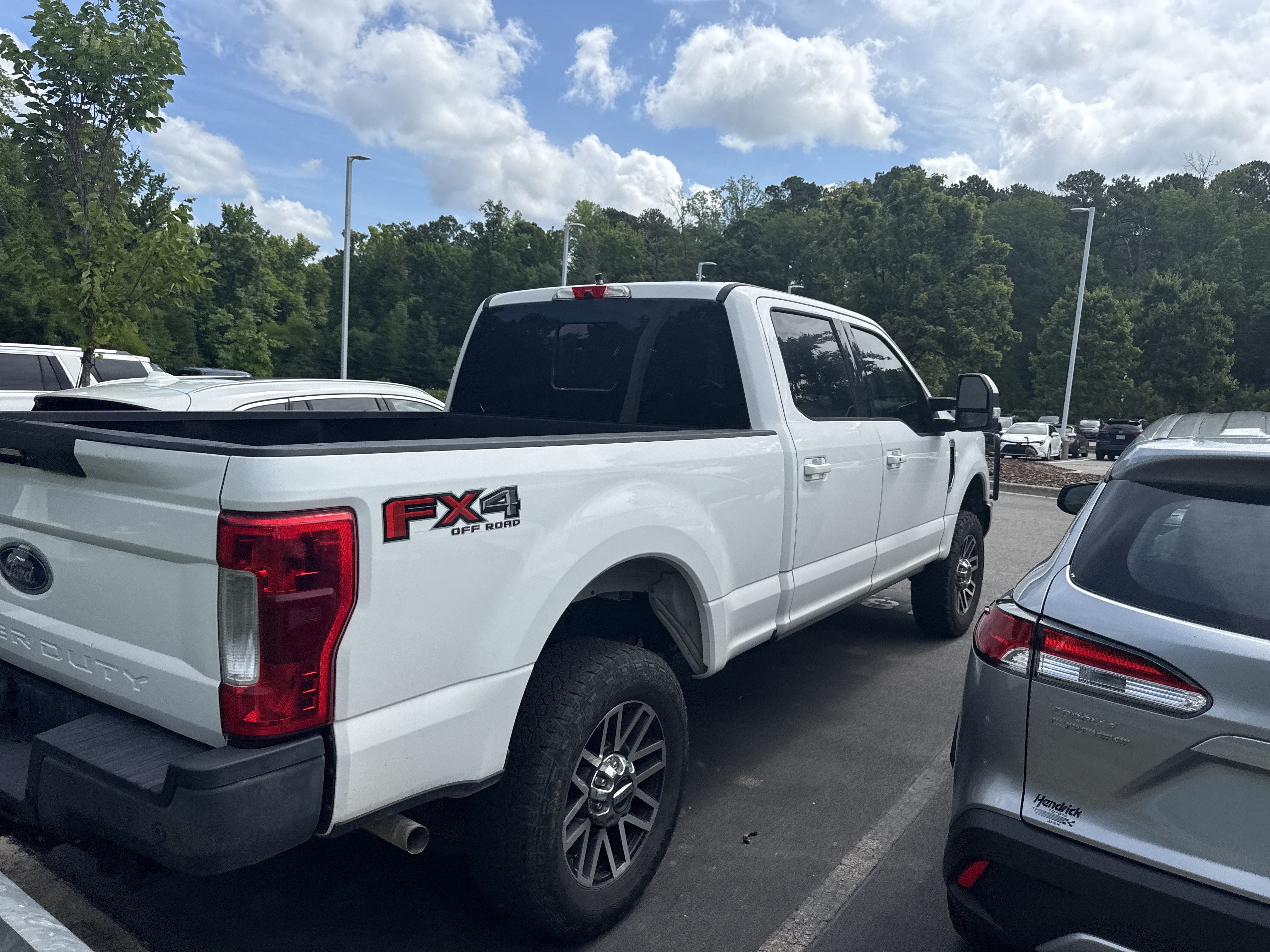 Used 2019 Ford F250 Lariat w/ Lariat Ultimate Package AWD/4WD image 6