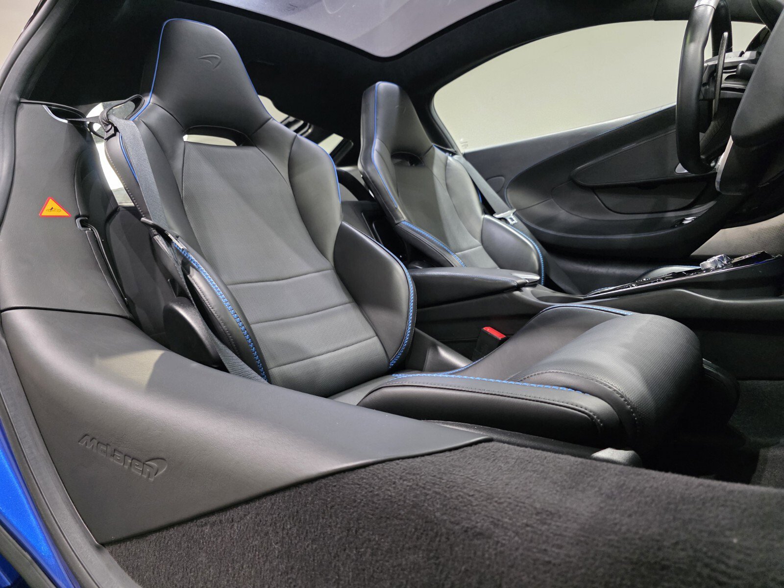 Used 2023 McLaren GT image 18