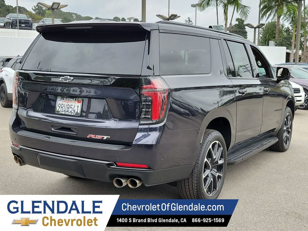 Certified 2025 Chevrolet Suburban RST image 12