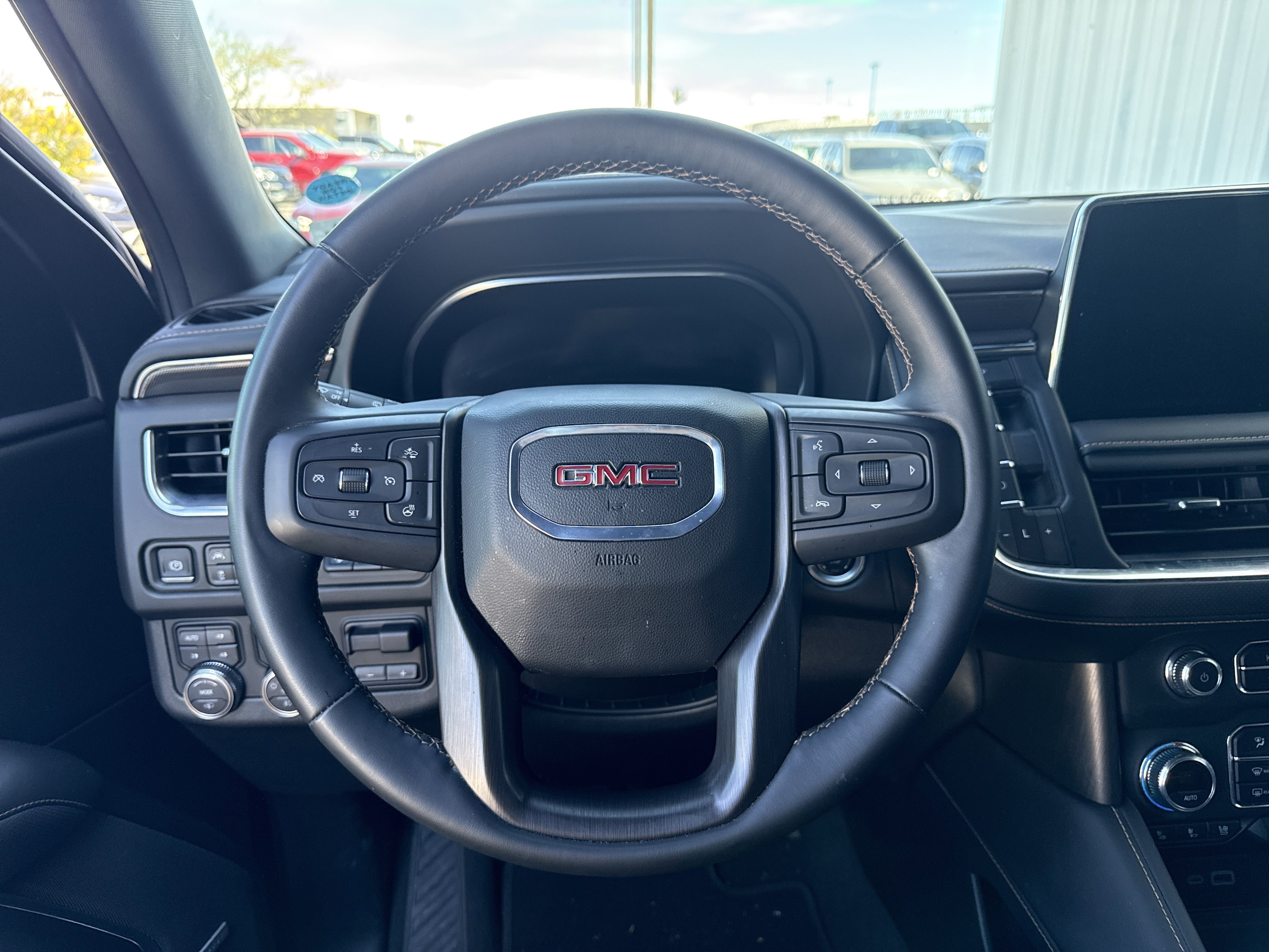 Used 2024 GMC Yukon AT4 w/ AT4 Premium Plus Package image 21