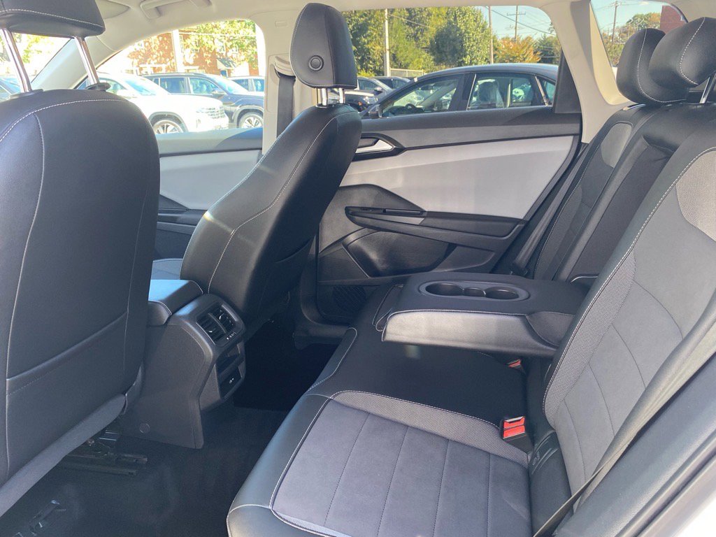Used 2022 Volkswagen Taos SE image 21