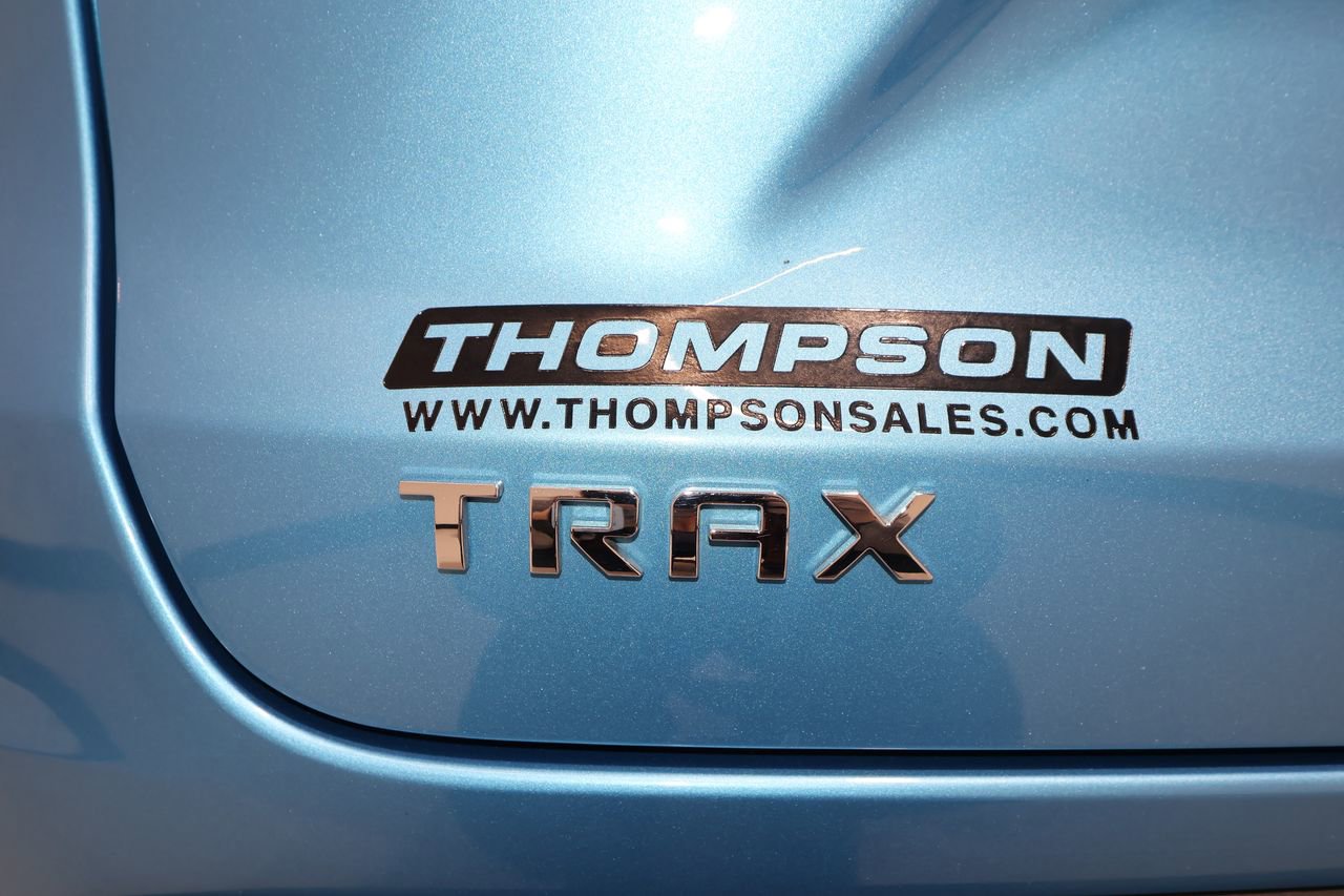 Certified 2025 Chevrolet Trax LT image 33