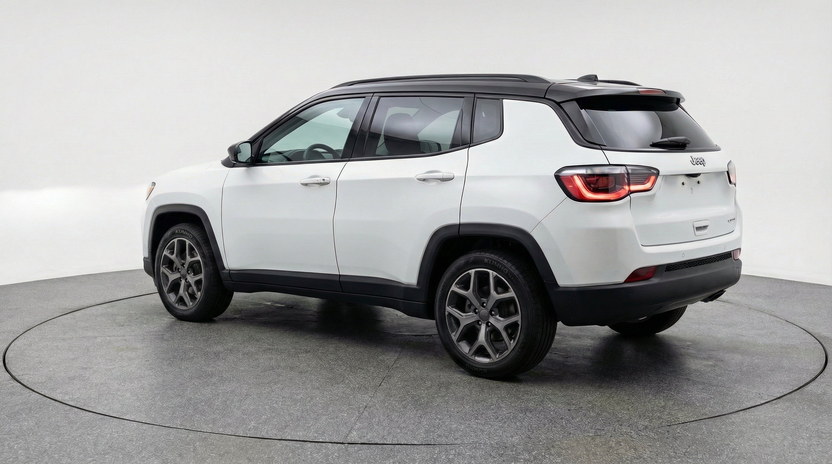 Used 2025 Jeep Compass Limited AWD/4WD image 6