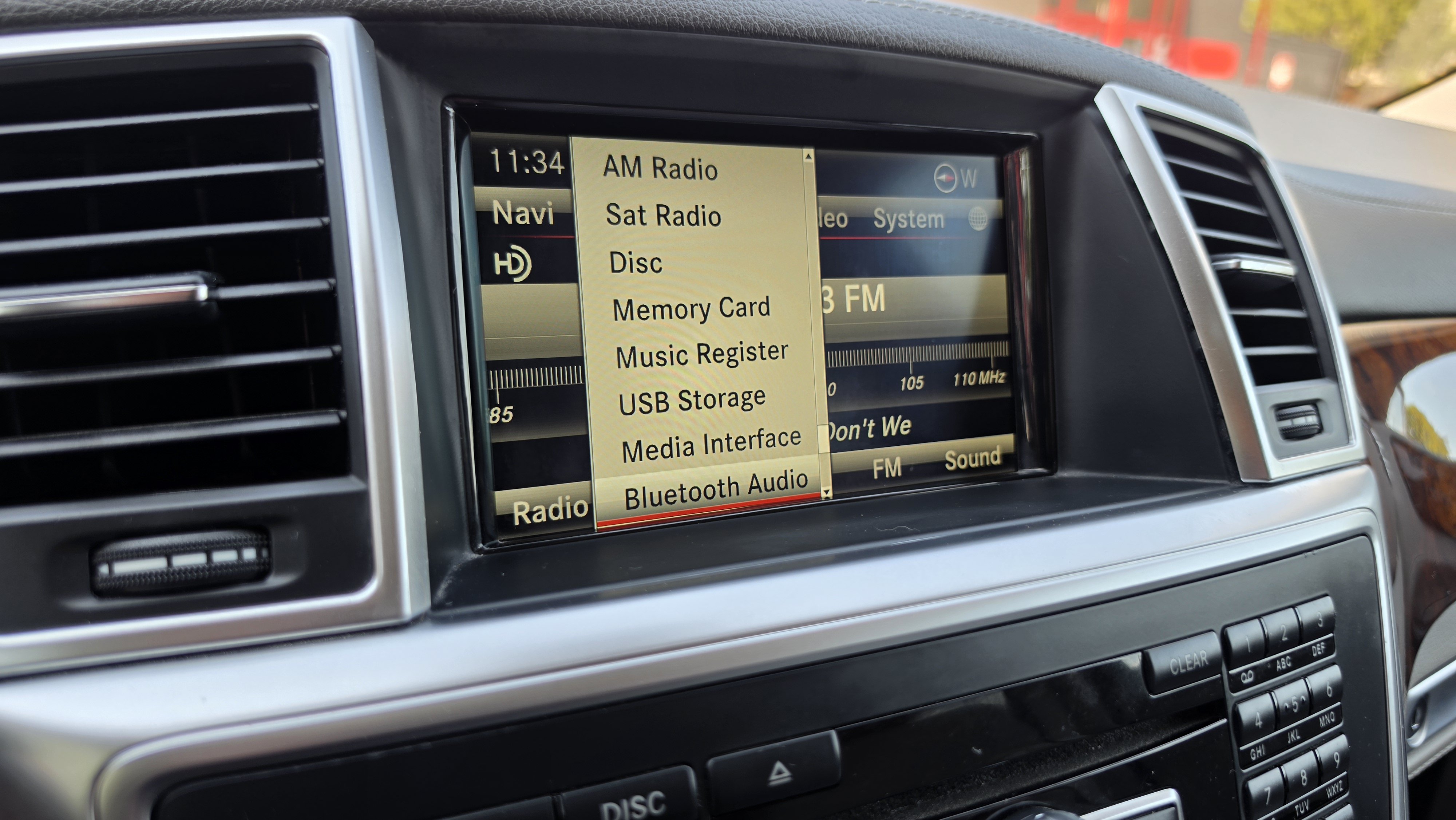 Used 2015 Mercedes-Benz GL 320 BlueTEC 4MATIC w/ Premium I Package image 44