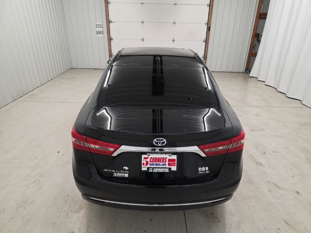 Used 2017 Toyota Avalon XLE Plus w/ All Weather Liner Package image 5