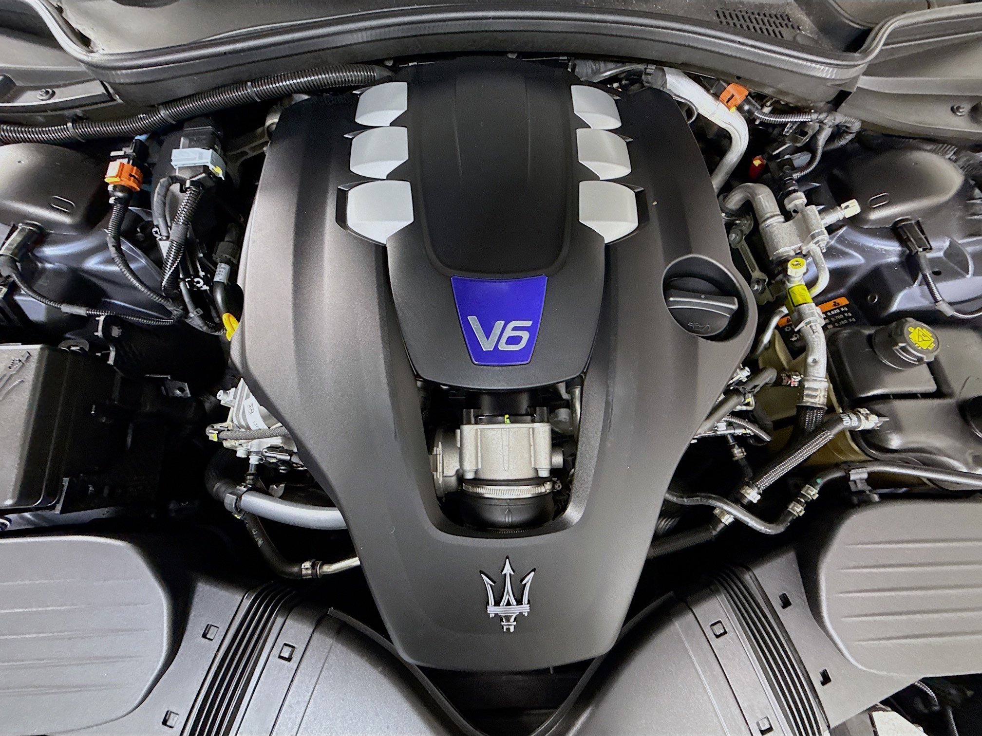 Used 2022 Maserati Quattroporte Modena Q4 image 39