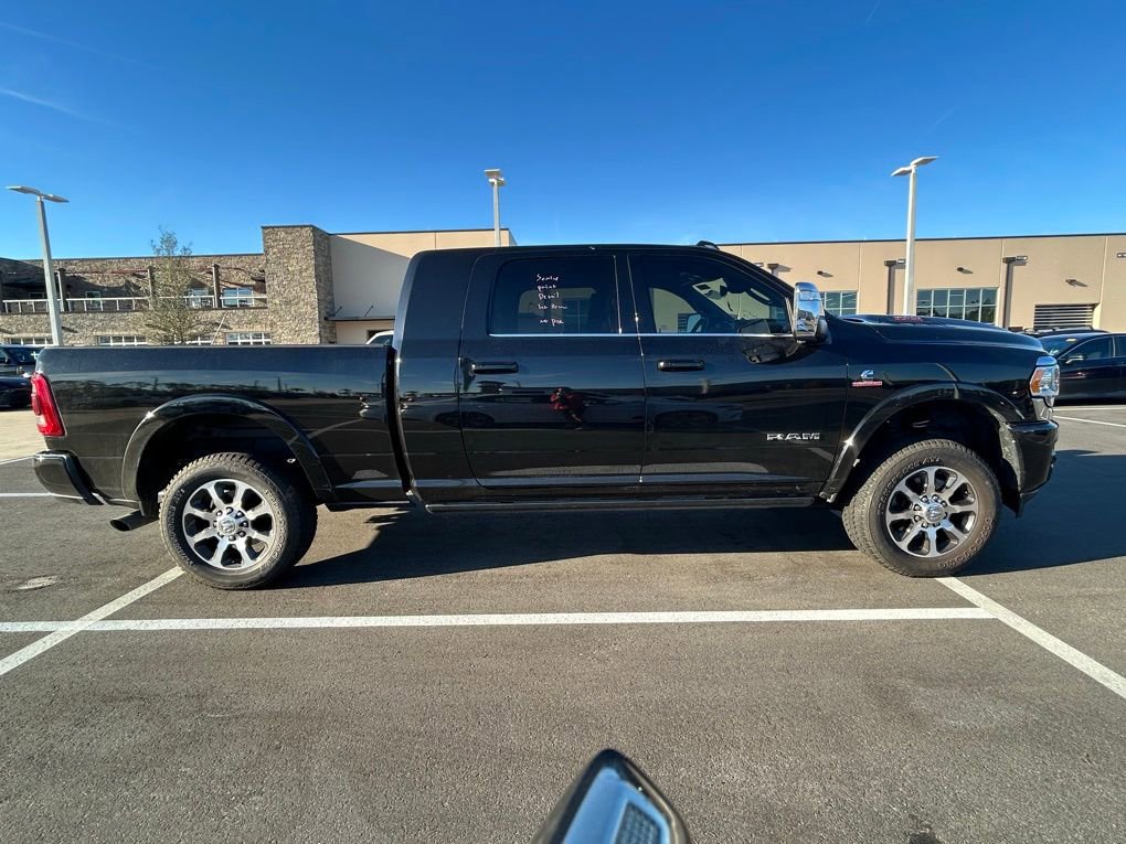 Used 2023 RAM 3500 Limited image 2