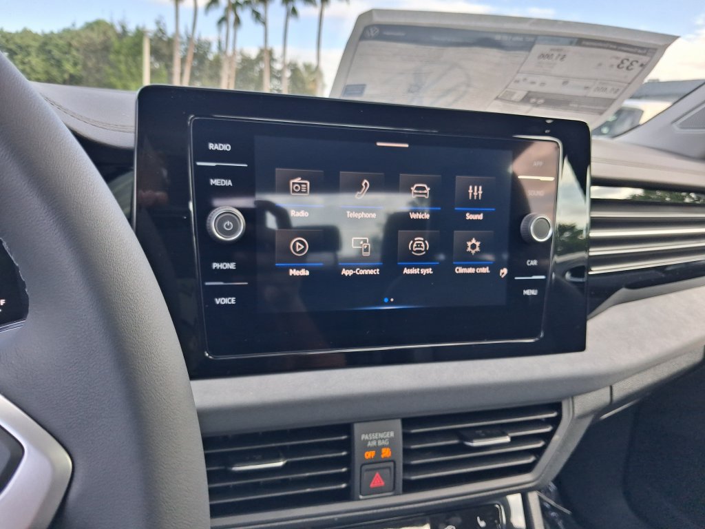 New 2027 Volkswagen Jetta SE FWD image 11
