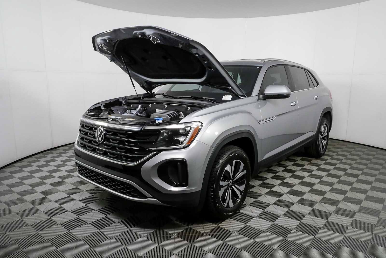 New 2026 Volkswagen Atlas Cross Sport SE FWD image 32