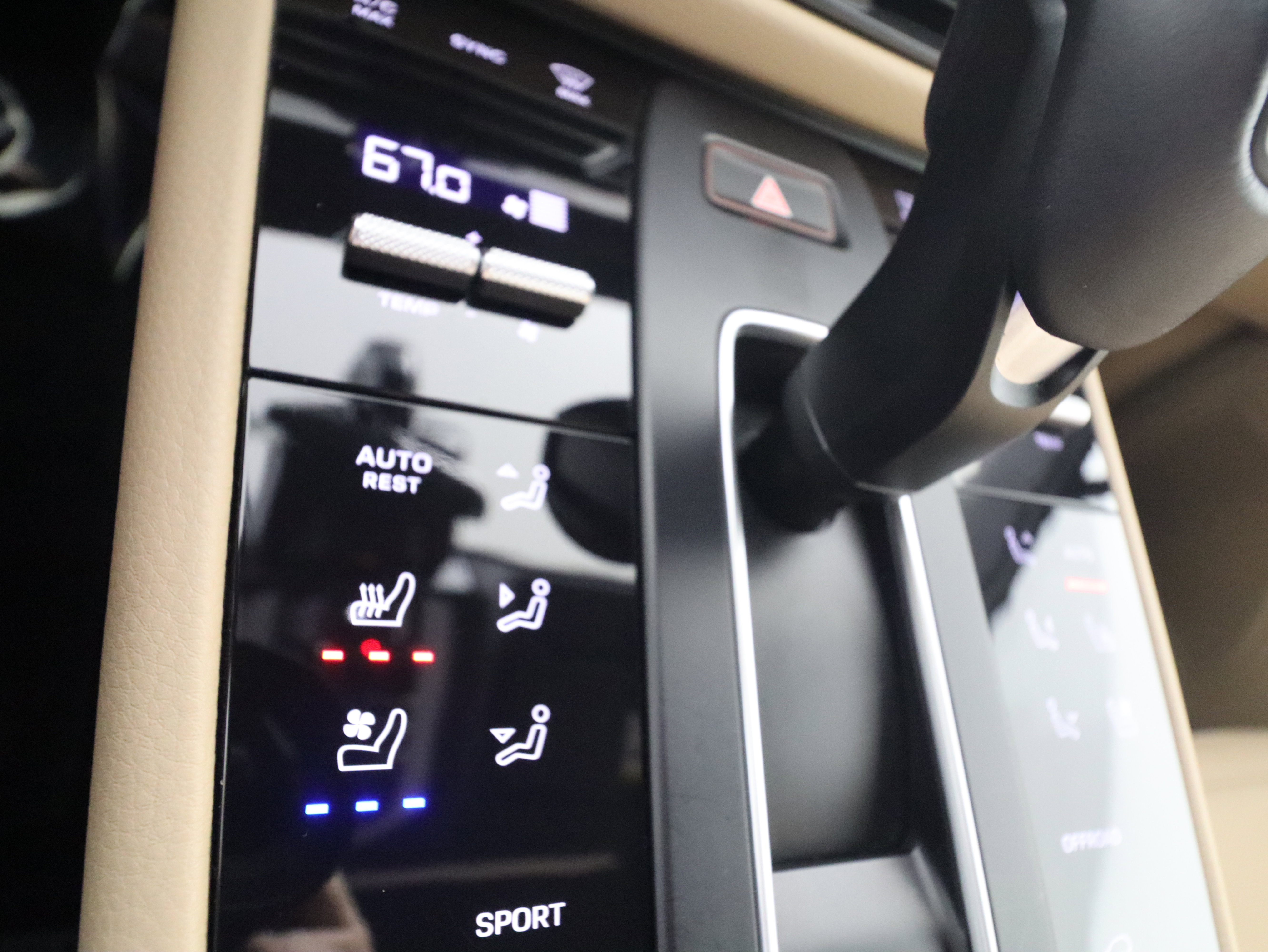 Certified 2023 Porsche Macan image 23