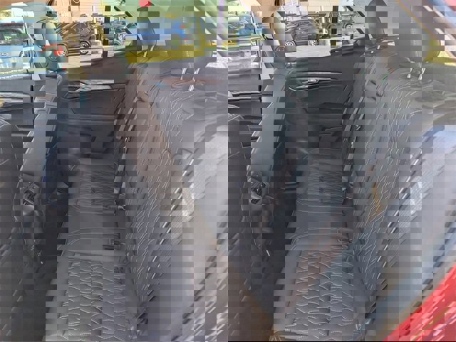 Used 2022 Buick Envision Avenir w/ Technology Package II image 24