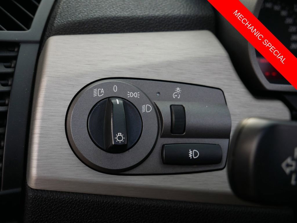 Used 2004 BMW Z4 2.5i image 15