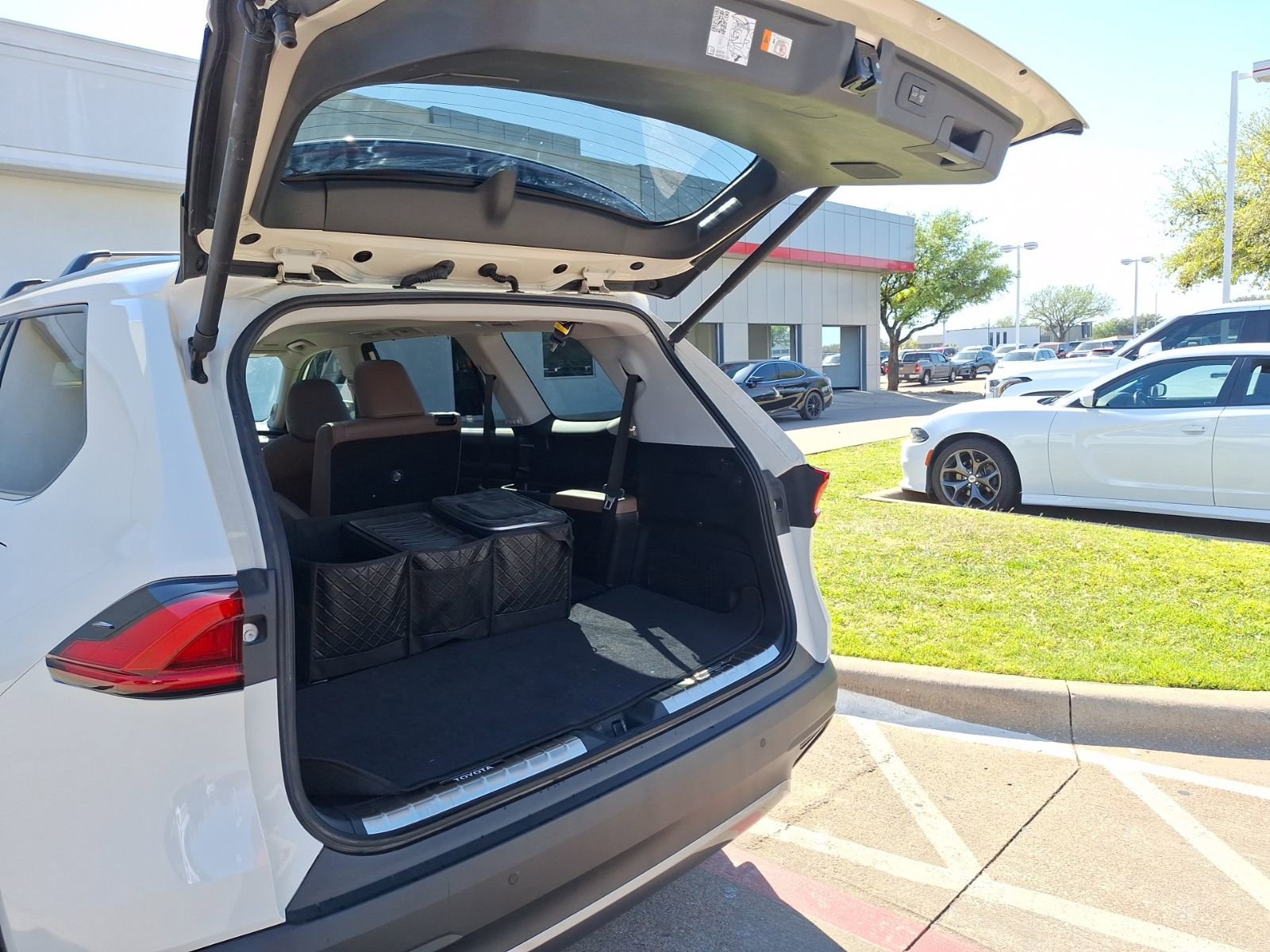 Used 2024 Toyota Grand Highlander Platinum image 38