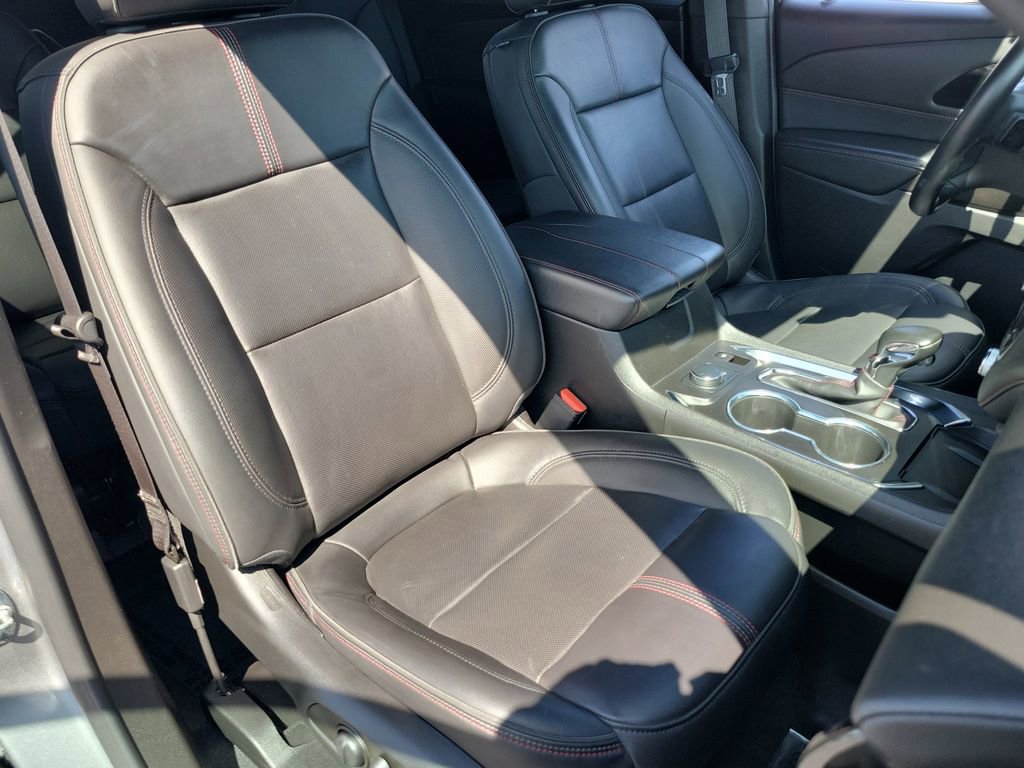 Used 2023 Chevrolet Traverse RS w/ LPO, Floor Liner Package FWD image 23