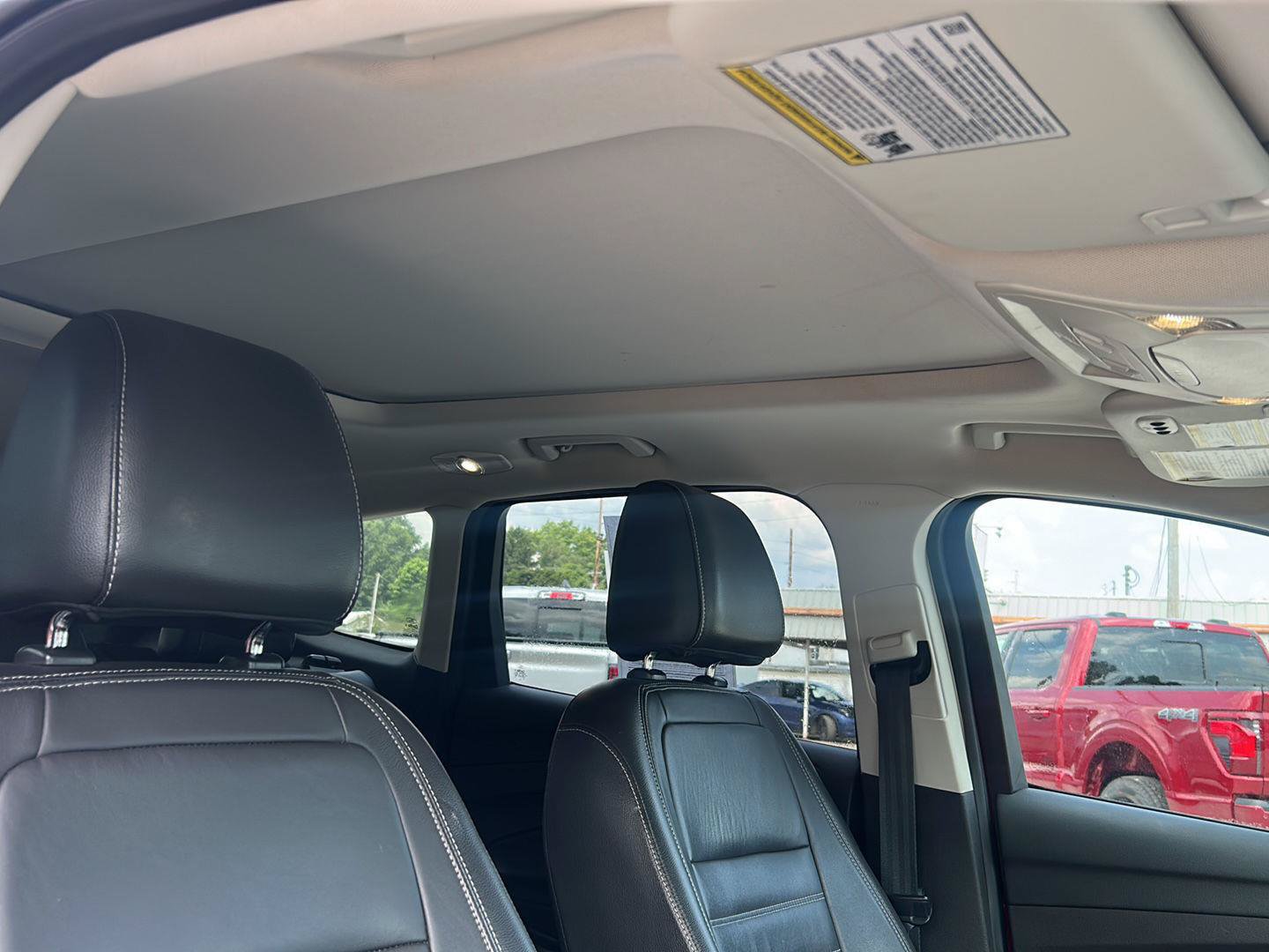 Used 2017 Ford Escape Titanium AWD/4WD image 11