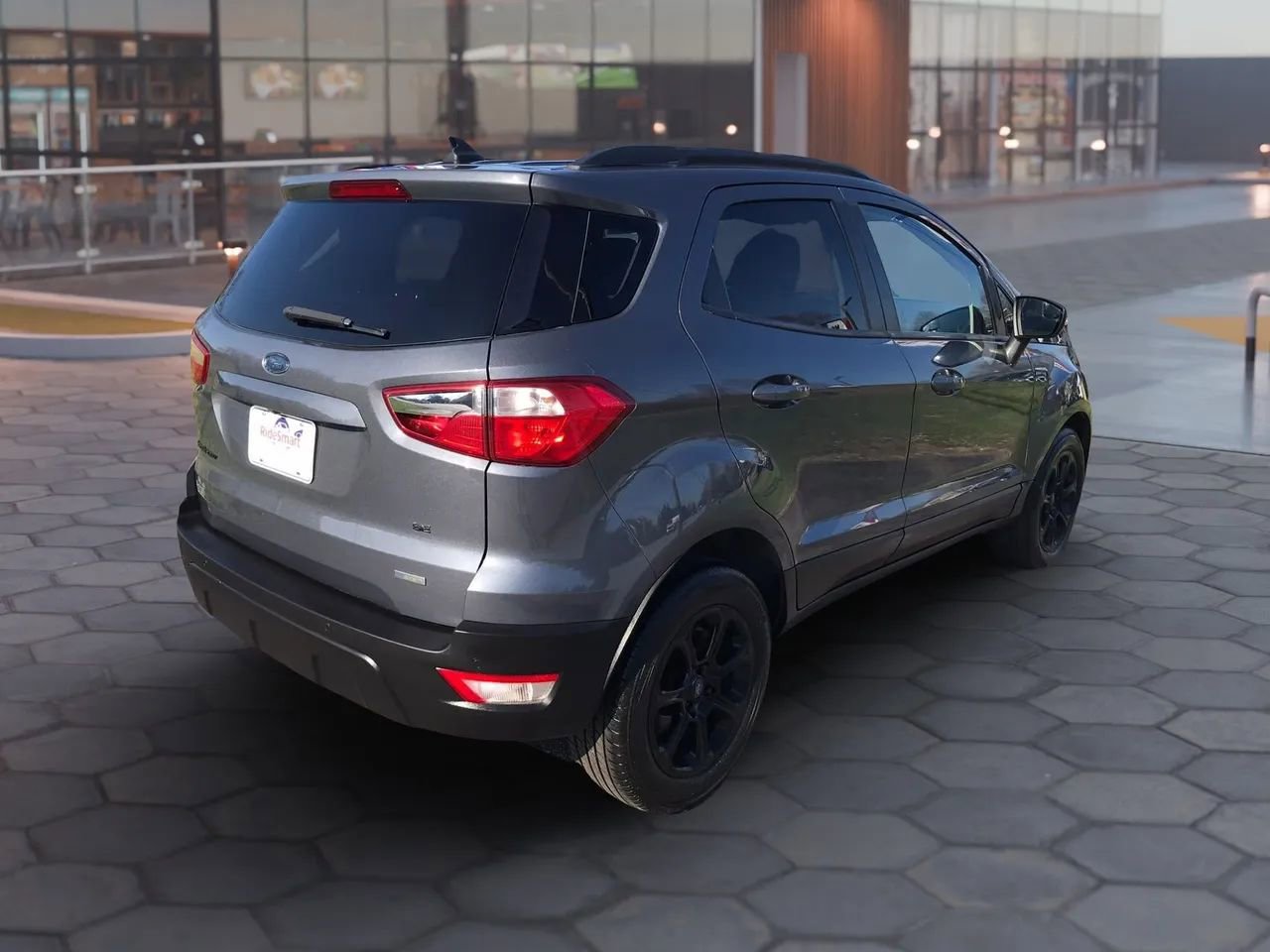 Used 2019 Ford EcoSport SE image 5