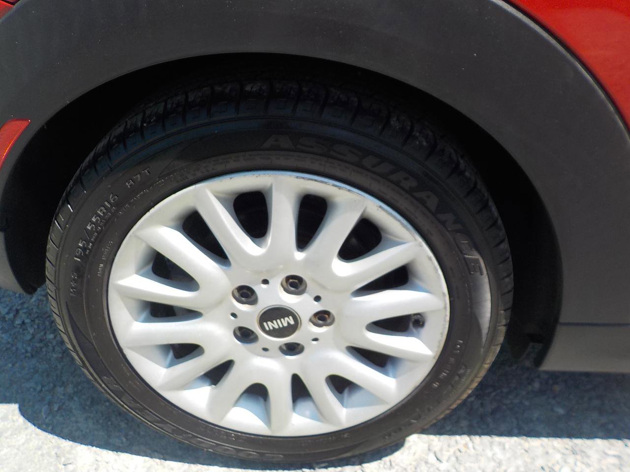 Used 2015 MINI Cooper 2-Door Hardtop FWD image 28