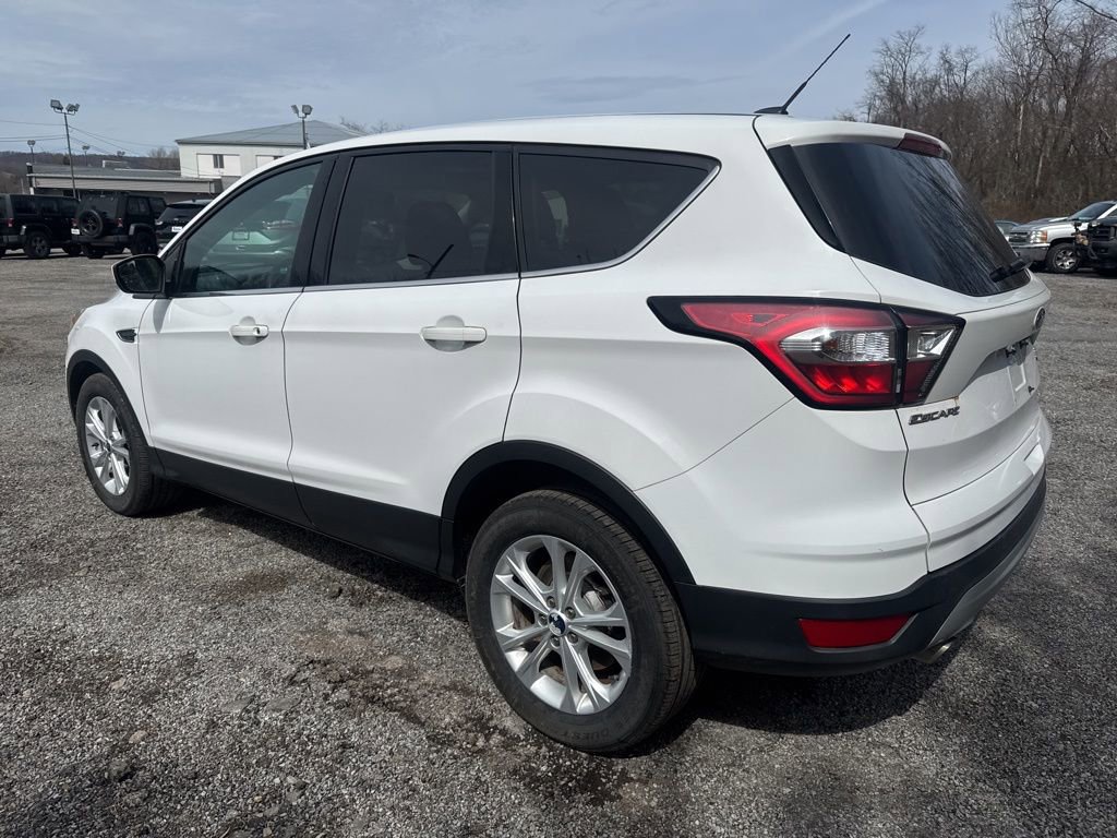 Used 2017 Ford Escape SE AWD/4WD image 7
