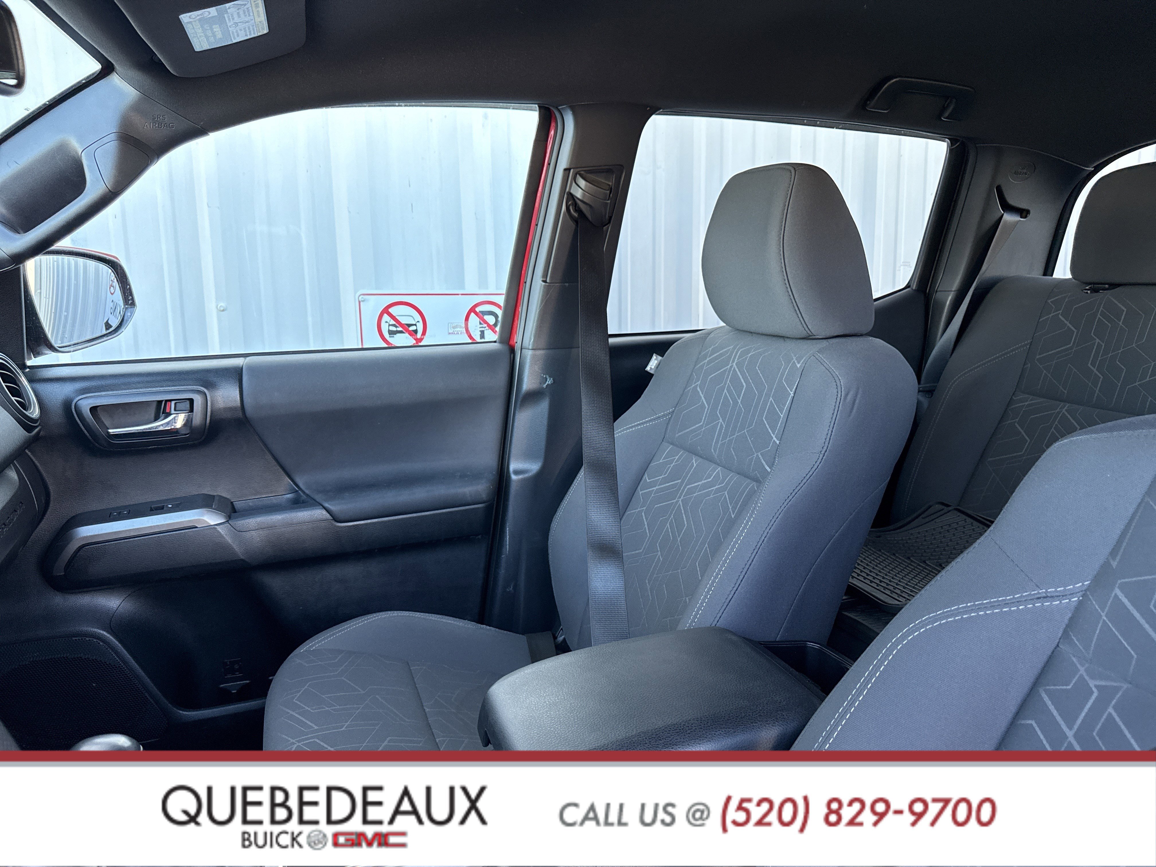 Used 2016 Toyota Tacoma TRD Sport image 13