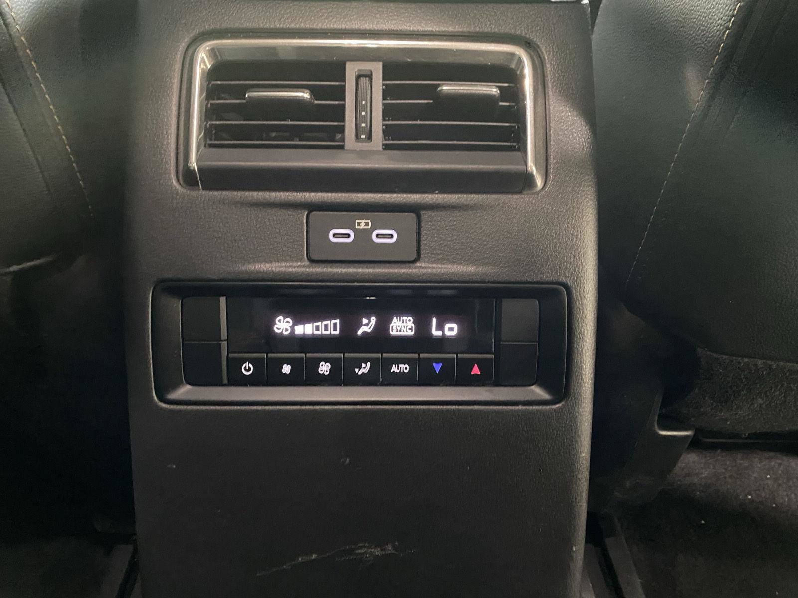 Certified 2024 MAZDA CX-90 Plug-In Hybrid w/ Preferred AWD/4WD image 12