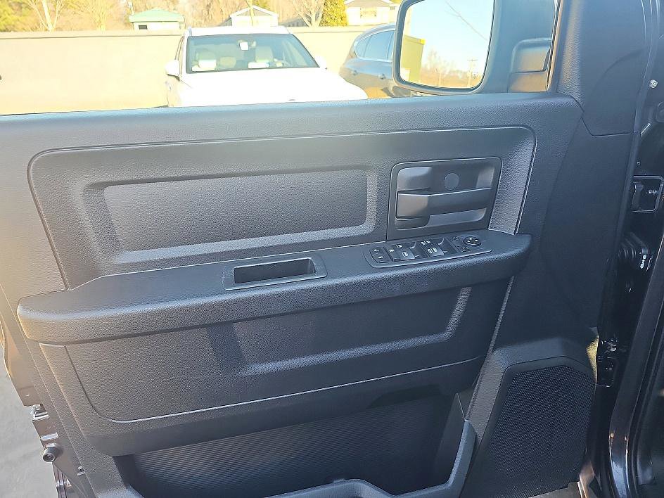 Used 2017 RAM 1500 Express image 11