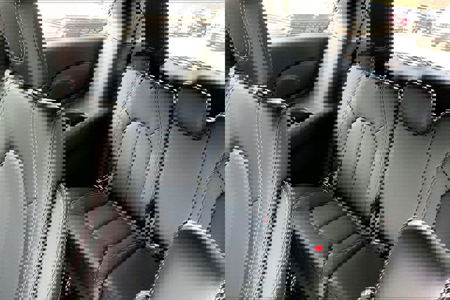 New 2026 Chrysler Pacifica Select w/ S Appearance Package image 16