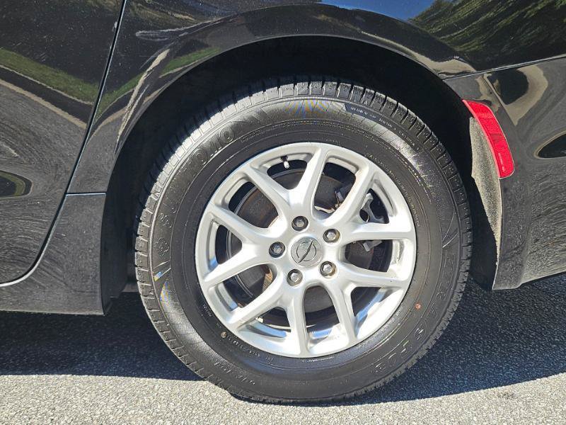 Used 2021 Chrysler Pacifica Touring-L FWD image 17