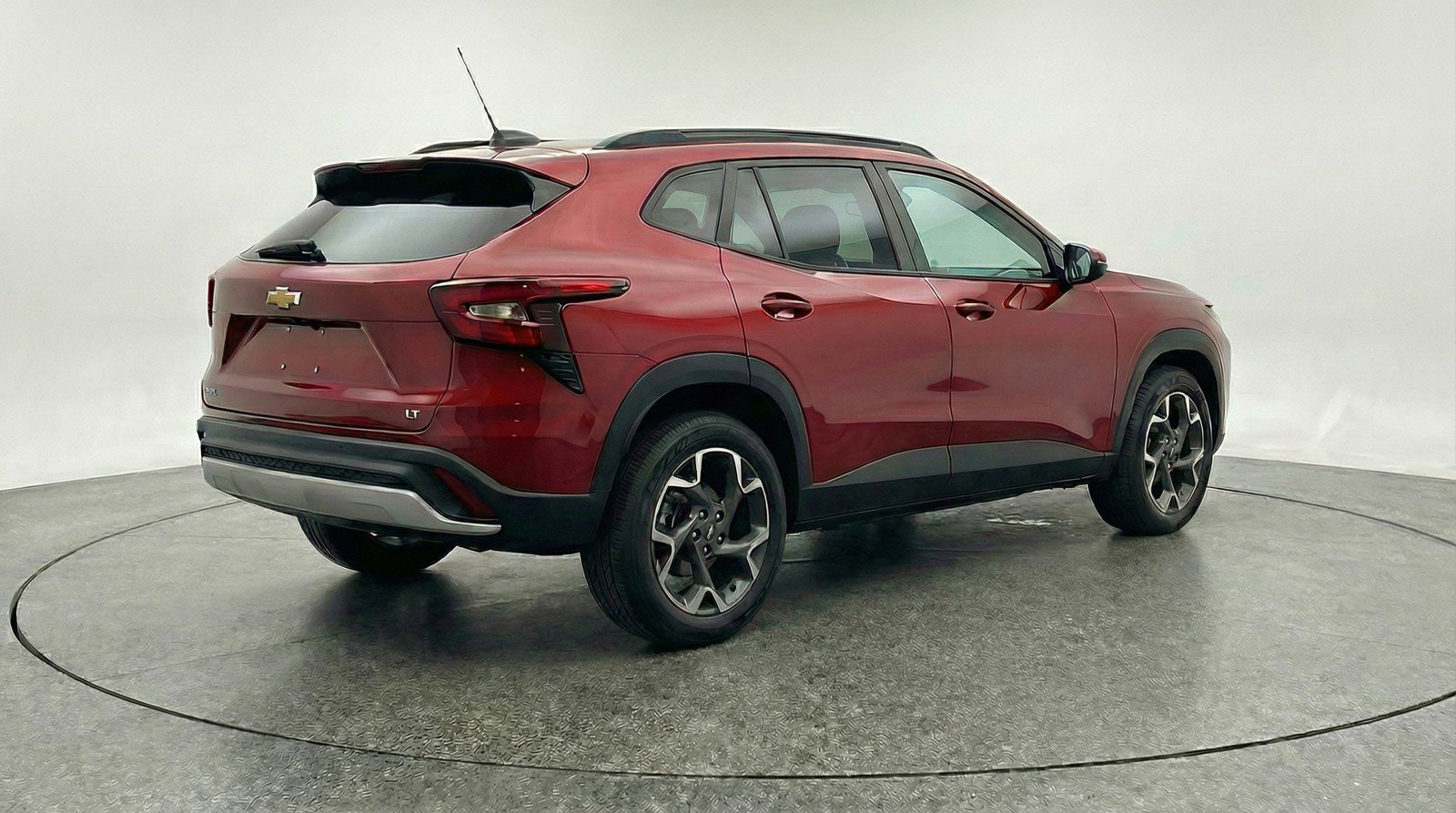 Used 2025 Chevrolet Trax LT w/ LT Convenience Package FWD image 9