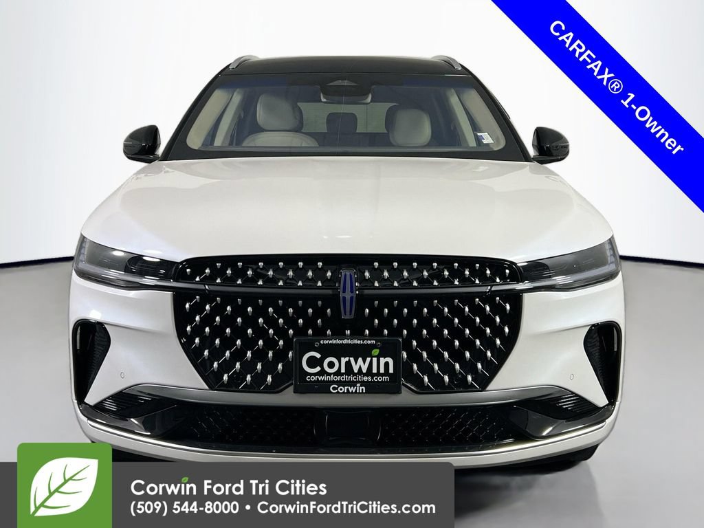 Used 2024 Lincoln Nautilus Reserve AWD/4WD image 4