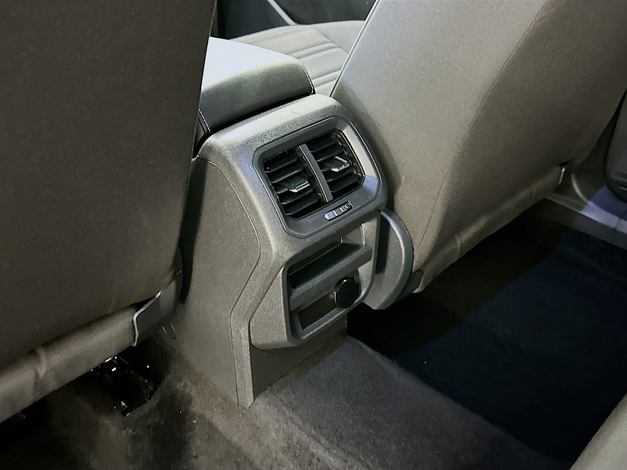 Used 2024 Volkswagen Tiguan S image 27