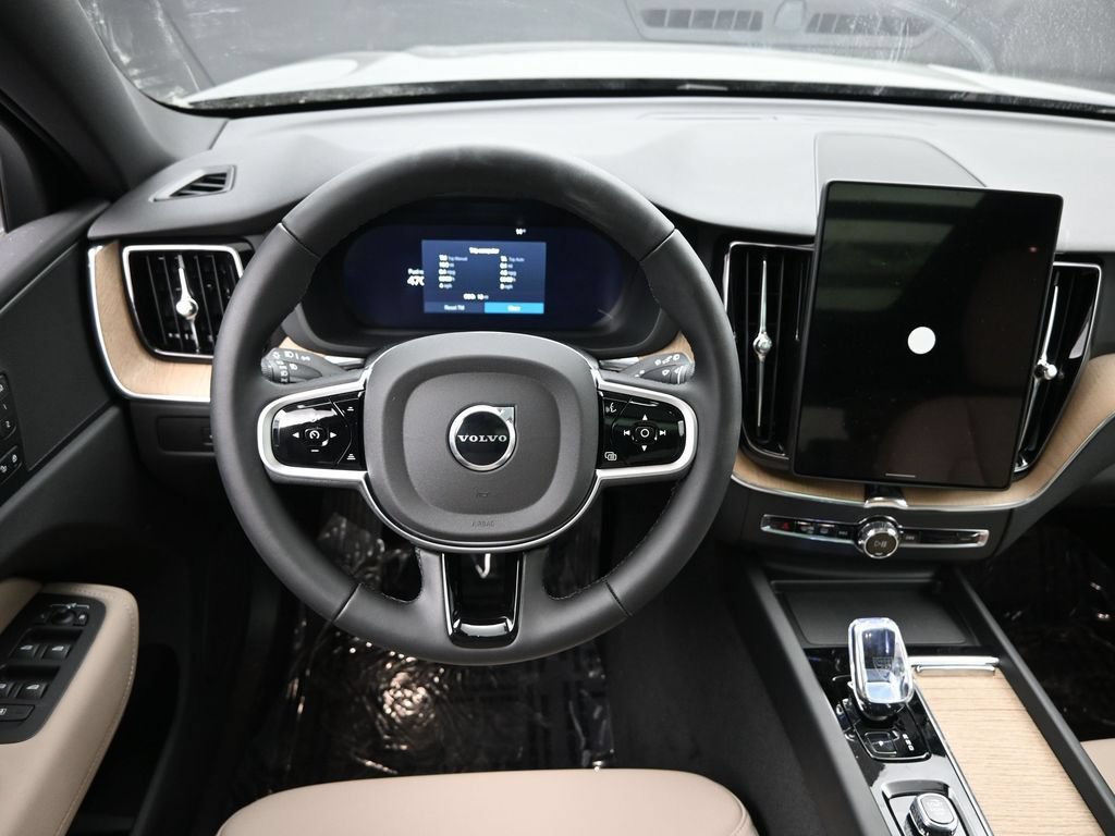 New 2026 Volvo XC60 B5 Plus w/ Protection Package Premier AWD/4WD image 18