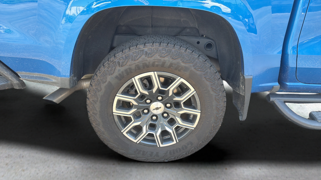 Used 2023 Chevrolet Colorado Z71 w/ Z71 Convenience Package 2 AWD/4WD image 14