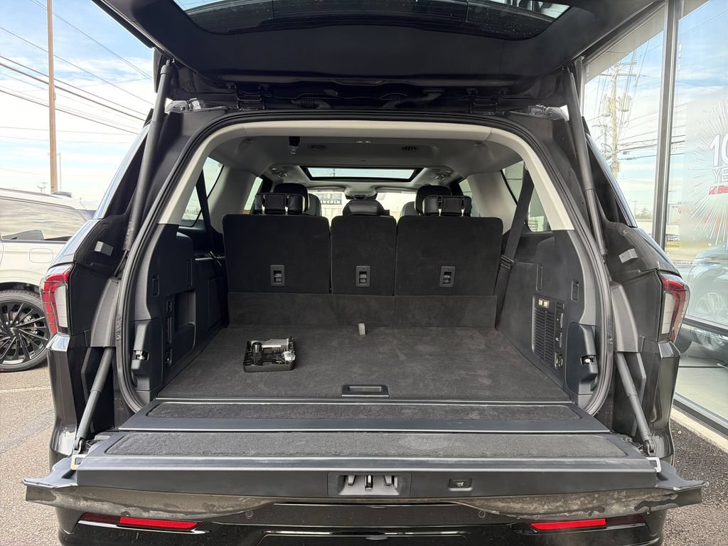 New 2025 Lincoln Navigator L Reserve AWD/4WD image 12
