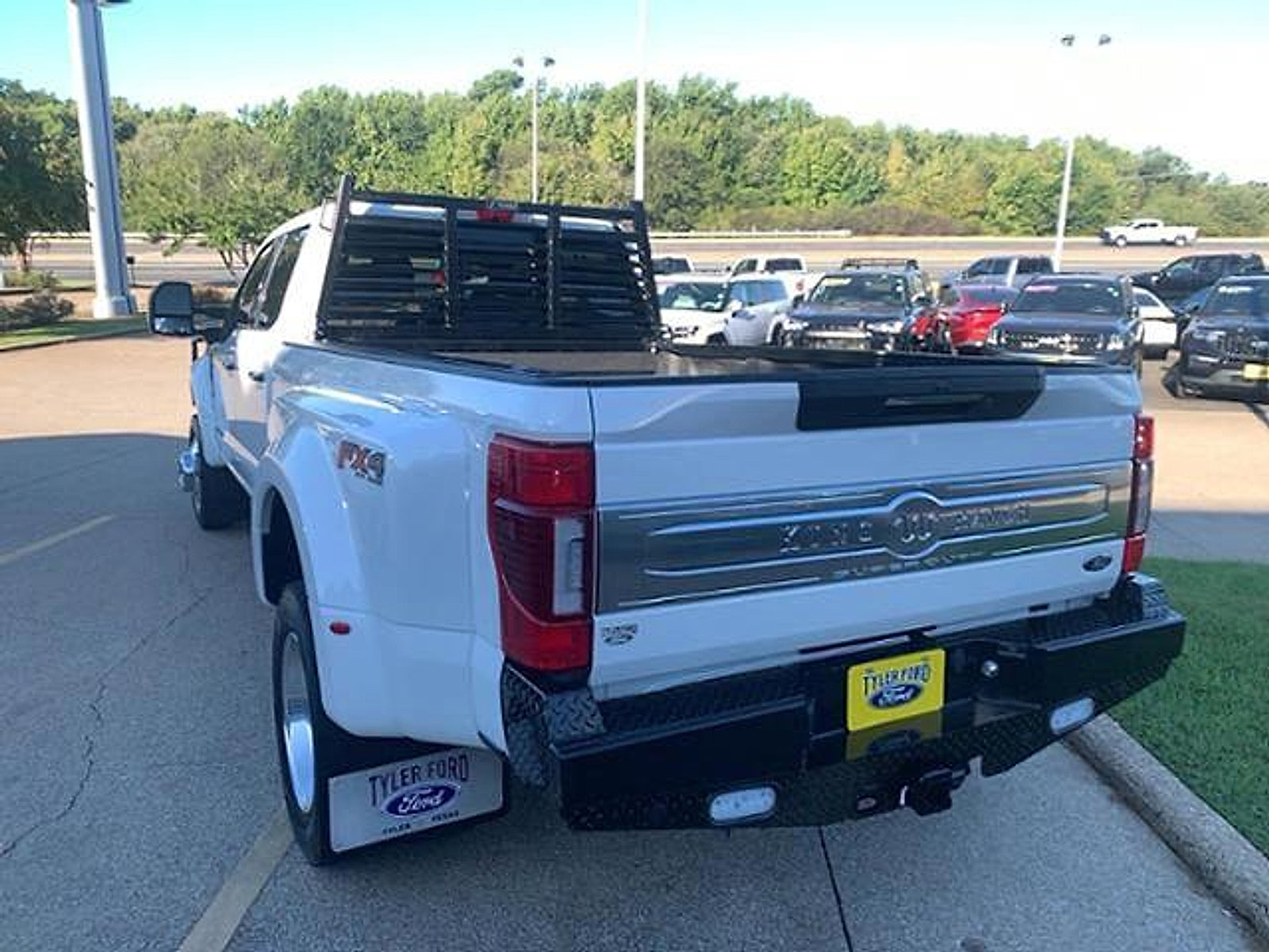 Used 2022 Ford F450 King Ranch w/ Chrome Package image 9