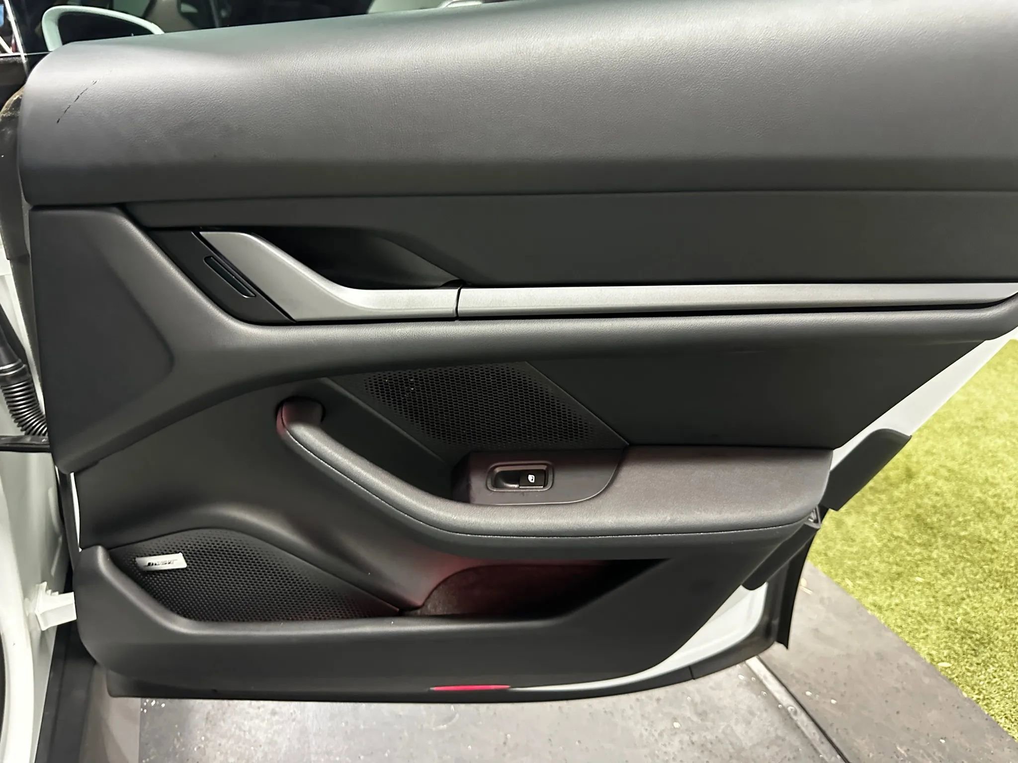 Used 2025 Porsche Taycan Sedan 4D image 21