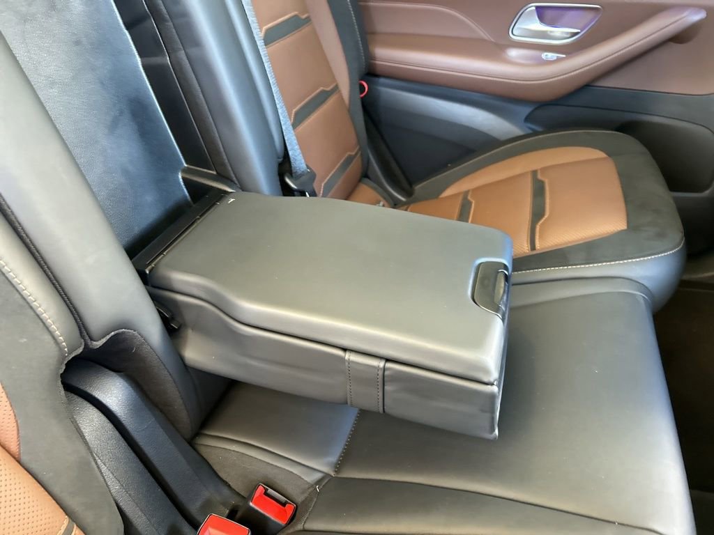 Used 2024 Mercedes-Benz GLS 63 AMG 4MATIC image 33