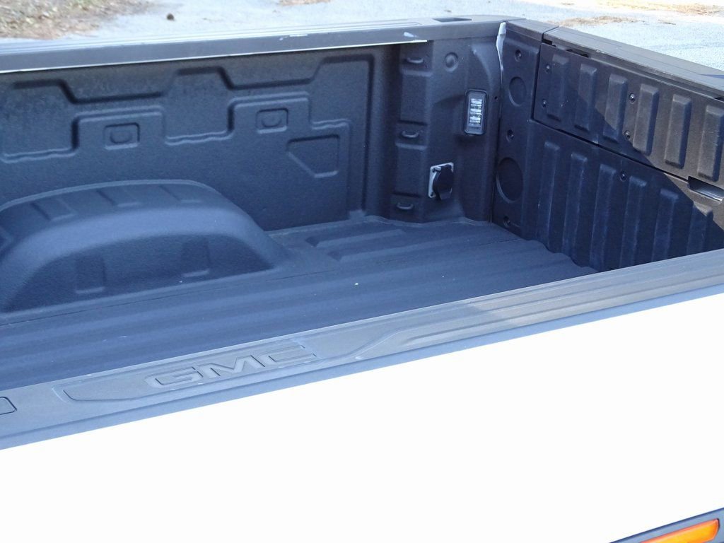 Used 2024 GMC Sierra 2500 SLT w/ SLT Convenience Package image 33