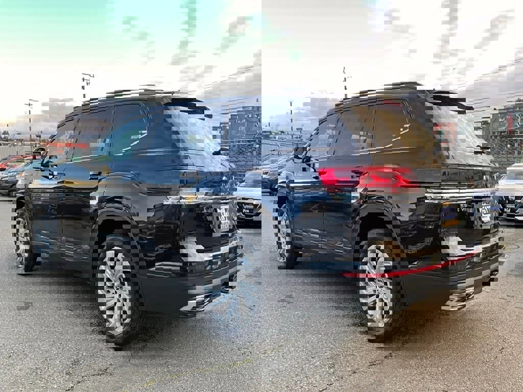 Used 2022 Volkswagen Atlas SE w/ Panoramic Sunroof Package image 6