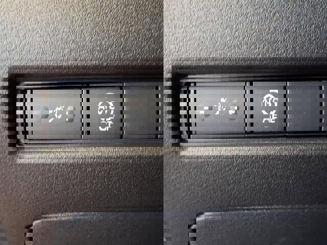 New 2025 Nissan Rogue S AWD/4WD image 24