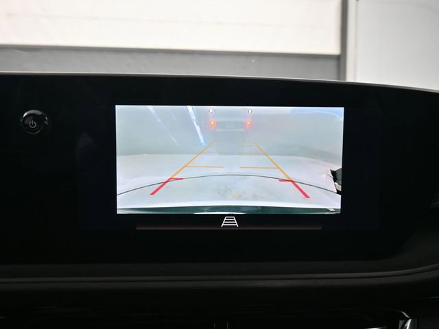 Used 2025 Buick Envista Sport Touring FWD image 18