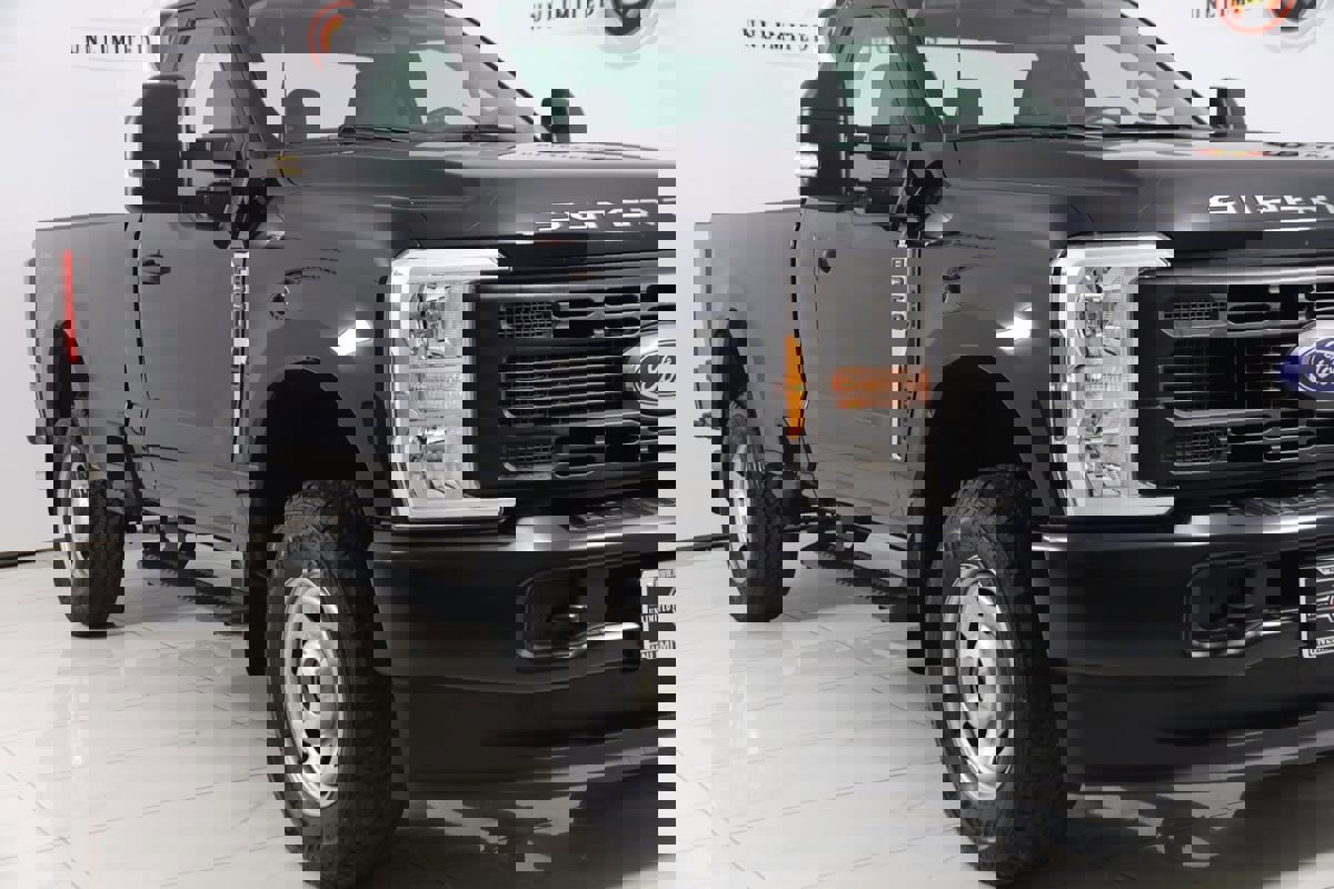 Used 2024 Ford F350 XL w/ Snow Plow/Camper Package image 35