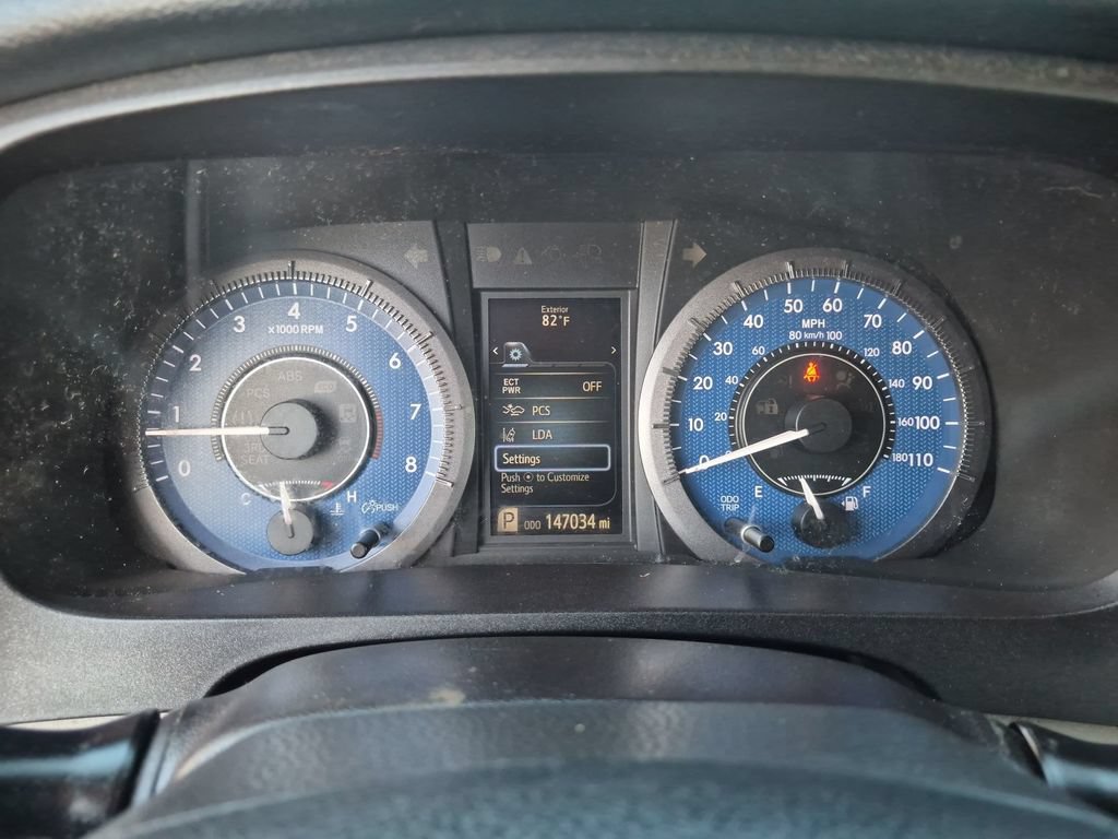 Used 2018 Toyota Sienna LE w/ Carpet Mat Package FWD image 17